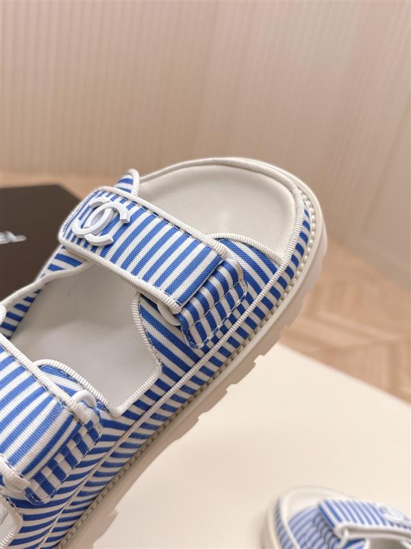 2025112818443766 280